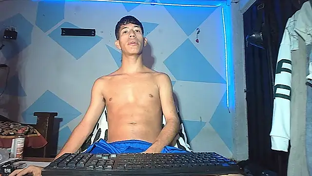 dareck 18 online show from May 4, 2026, 4:05 am