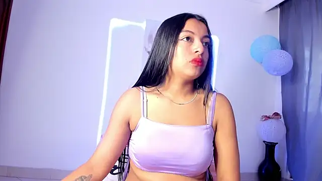 Snapshot of sweet_cinamon chatting on October 15, 2025, 2:14 pm sweet cinamon online show from October 15, 2025, 2:14 pm