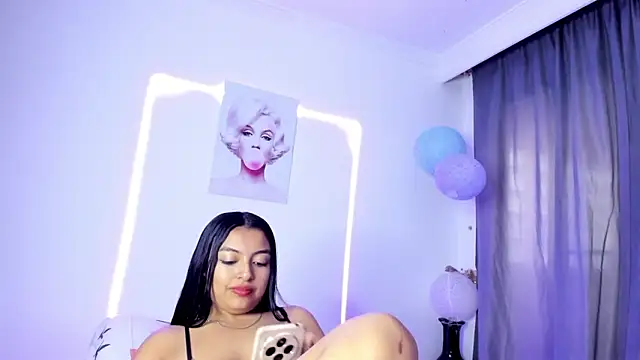 Snapshot of sweet_cinamon chatting on October 18, 2025, 7:27 pm sweet cinamon online show from October 18, 2025, 7:27 pm