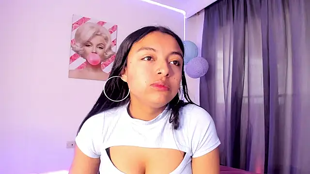 Snapshot of sweet_cinamon chatting on August 5, 2026, 2:00 pm sweet cinamon online show from August 5, 2026, 2:00 pm
