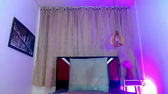 Snapshot of alexsandra_kiss chatting on July 1, 2026, 11:32 am alexsandra kiss online show from July 1, 2026, 11:32 am