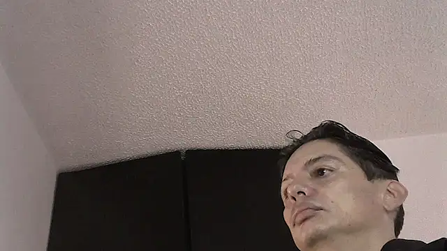 Eiocho122 online show from February 1, 2026, 6:39 pm