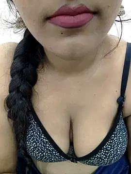 Snapshot of priya_00143 chatting on November 11, 2025, 10:32 am priya 00143 online show from November 11, 2025, 10:32 am