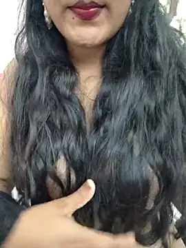 Snapshot of priya_00143 chatting on July 20, 2026, 6:43 am priya 00143 online show from July 20, 2026, 6:43 am
