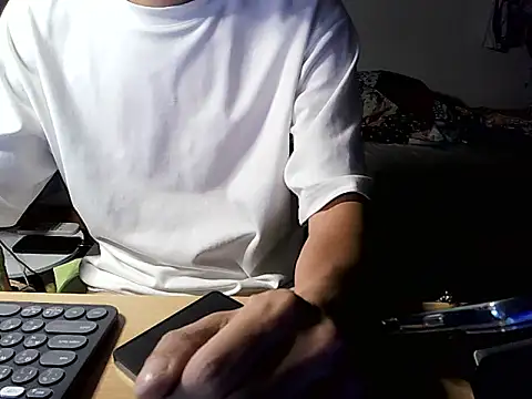 Snapshot of mak_mark92 chatting on October 14, 2025, 7:47 pm mak mark92 online show from October 14, 2025, 7:47 pm