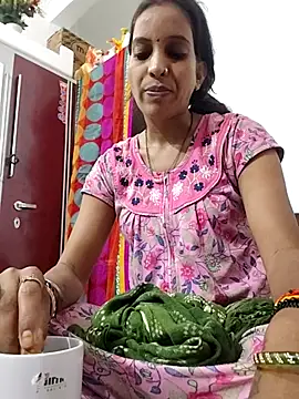 Hotty-Nidhi online show from November 10, 2025, 3:22 am