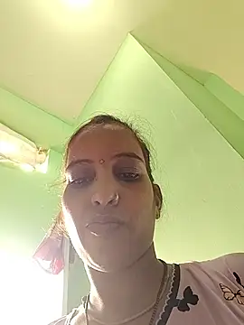 Hotty-Nidhi online show from December 2, 2025, 6:26 am