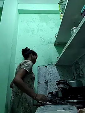 Hotty-Nidhi online show from November 5, 2025, 4:32 pm