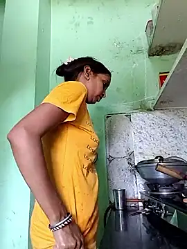 Snapshot of Hotty-Nidhi chatting on May 21, 2026, 4:54 am Hotty-Nidhi online show from May 21, 2026, 4:54 am