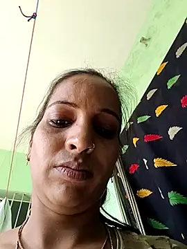 Snapshot of Hotty-Nidhi chatting on April 13, 2026, 5:22 am Hotty-Nidhi online show from April 13, 2026, 5:22 am