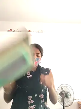 Snapshot of indiancute43 chatting on March 20, 2025, 9:26 am indiancute43 online show from March 20, 2025, 9:26 am