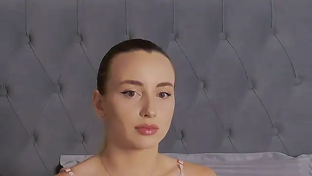 Snapshot of AlexisWhit chatting on October 11, 2025, 6:47 am AlexisWhit online show from October 11, 2025, 6:47 am