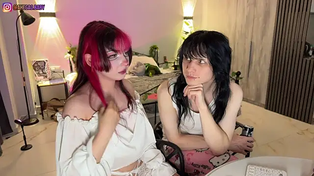 Snapshot of h3ntai_baby chatting on July 16, 2026, 7:33 pm h3ntai baby online show from July 16, 2026, 7:33 pm