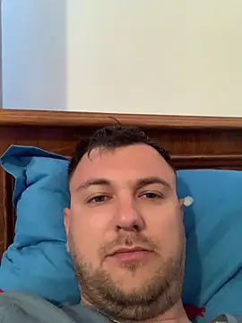 hugedickedd online show from May 15, 2026, 5:16 am