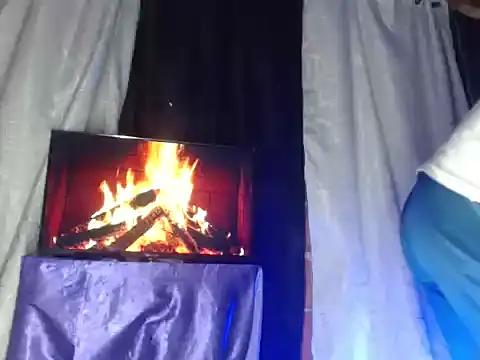 Snapshot of Hidden_Fantasies chatting on November 4, 2025, 11:08 pm Hidden Fantasies online show from November 4, 2025, 11:08 pm