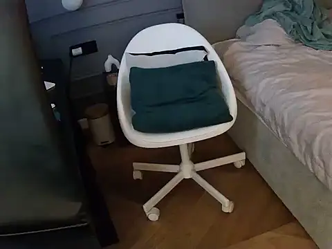 Snapshot of SavagesGN chatting on March 5, 2026, 1:40 pm SavagesGN online show from March 5, 2026, 1:40 pm