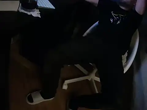 Snapshot of SavagesGN chatting on March 26, 2026, 11:35 pm SavagesGN online show from March 26, 2026, 11:35 pm