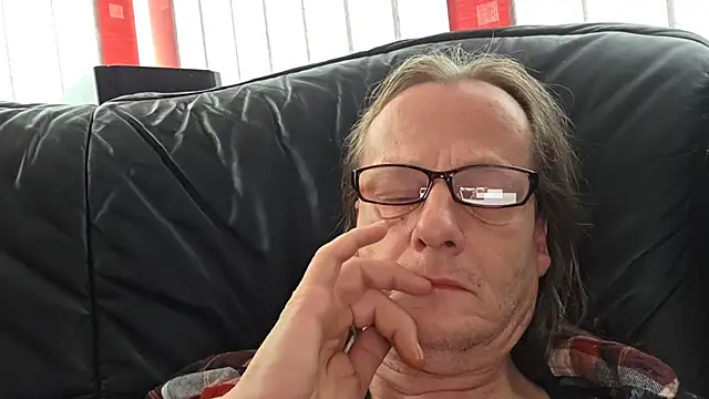 namorreyeb1 online show from October 29, 2025, 10:03 am