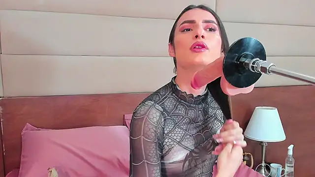 Snapshot of shantall_skinny chatting on October 25, 2025, 3:49 am shantall skinny online show from October 25, 2025, 3:49 am