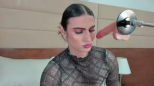 Snapshot of shantall_skinny chatting on October 18, 2025, 3:30 am shantall skinny online show from October 18, 2025, 3:30 am