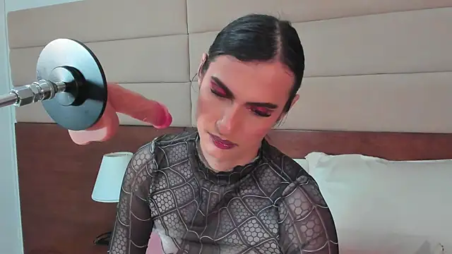 Snapshot of shantall_skinny chatting on October 20, 2025, 3:41 am shantall skinny online show from October 20, 2025, 3:41 am