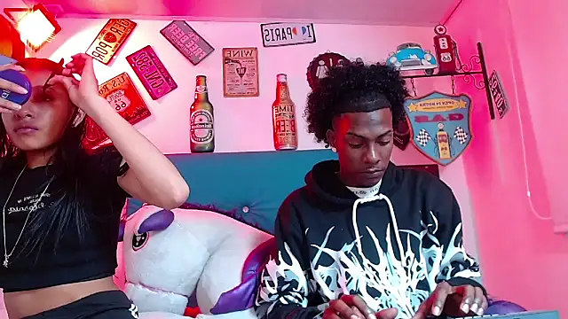 lili roussi online show from September 30, 2025, 2:39 am