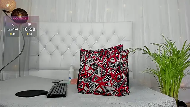 Snapshot of sarah_temptation chatting on March 18, 2026, 11:05 pm sarah temptation online show from March 18, 2026, 11:05 pm