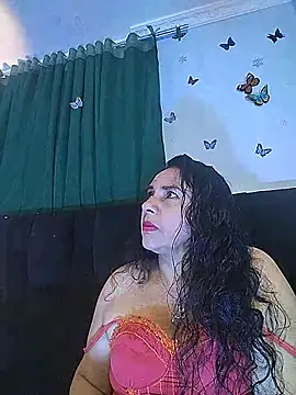 Snapshot of AlexaNovoa_ chatting on August 5, 2026, 1:43 am AlexaNovoa online show from August 5, 2026, 1:43 am