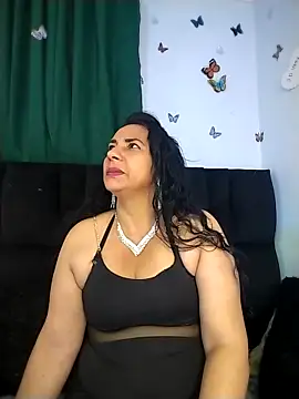 AlexaNovoa  online show from April 26, 2026, 1:25 am