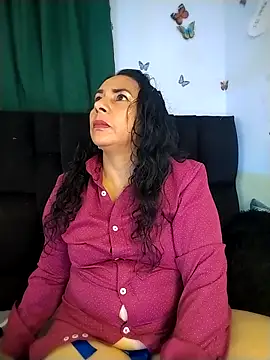 AlexaNovoa  online show from May 6, 2026, 1:31 am