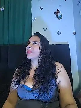 Snapshot of AlexaNovoa_ chatting on August 4, 2026, 2:05 am AlexaNovoa online show from August 4, 2026, 2:05 am