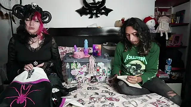 Snapshot of Devil_And_Princess chatting on February 8, 2026, 2:31 am Devil And Princess online show from February 8, 2026, 2:31 am