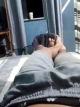 Snapshot of Cleitin19861 chatting on November 5, 2025, 2:03 am Cleitin19861 online show from November 5, 2025, 2:03 am