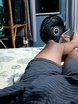 Snapshot of Cleitin19861 chatting on March 9, 2025, 6:17 am Cleitin19861 online show from March 9, 2025, 6:17 am