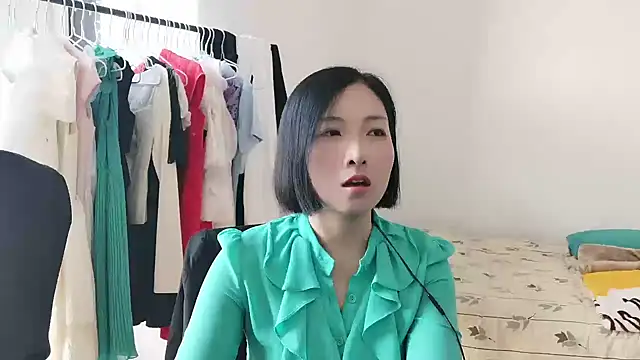 Rachel-6600 online show from October 14, 2025, 7:09 am