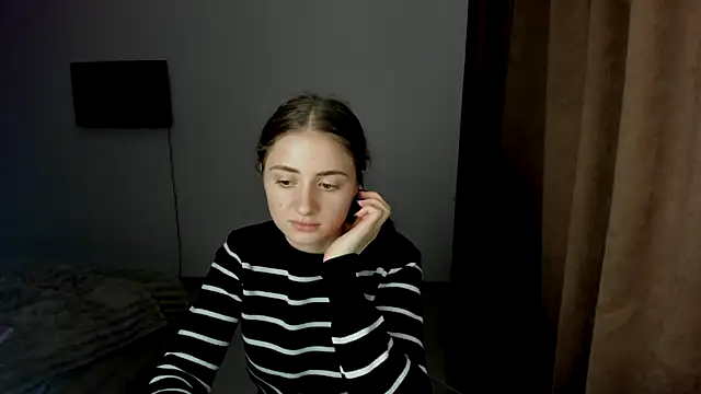 LilyHaart online show from October 15, 2025, 4:15 pm