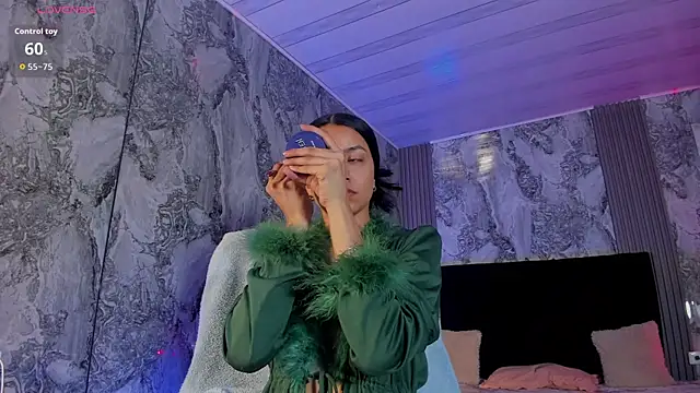 Snapshot of AshleyVega01 chatting on October 7, 2025, 2:18 pm AshleyVega01 online show from October 7, 2025, 2:18 pm