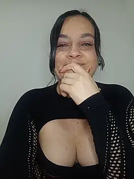 Snapshot of megan_milf79 chatting on July 5, 2026, 12:48 am megan milf79 online show from July 5, 2026, 12:48 am