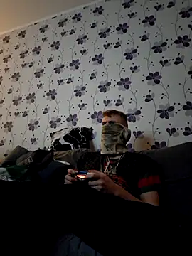 ThePython666 online show from October 25, 2025, 4:33 am