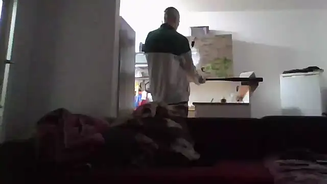 ThePython666 online show from November 17, 2025, 5:06 pm