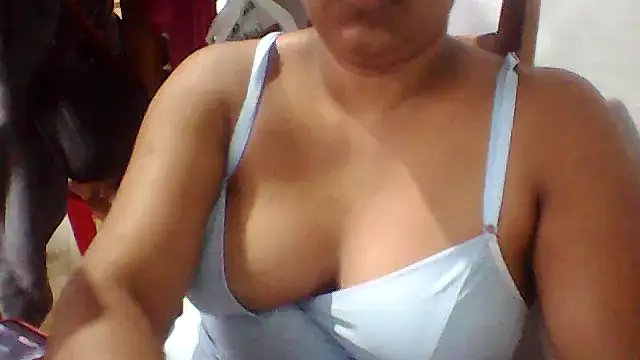 Snapshot of Sydneyputinha chatting on April 19, 2026, 9:39 pm Sydneyputinha online show from April 19, 2026, 9:39 pm