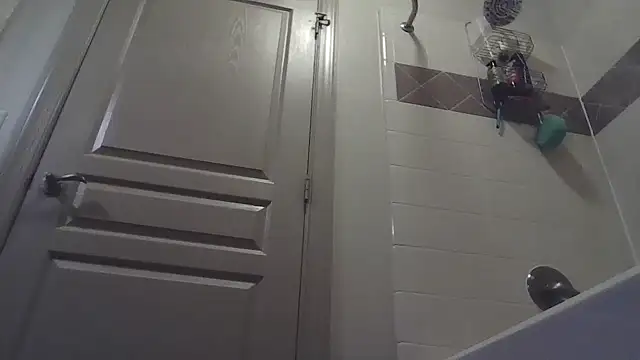 Snapshot of whowantsacreampie chatting on October 22, 2025, 11:42 am whowantsacreampie online show from October 22, 2025, 11:42 am