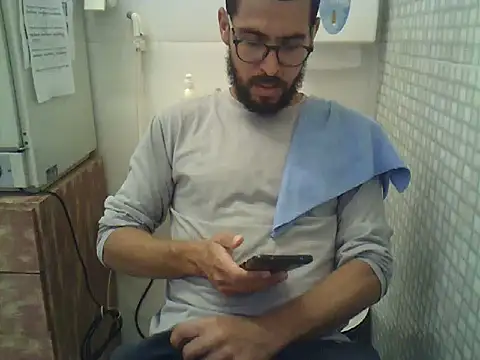 pdasgyn online show from November 4, 2025, 2:54 pm