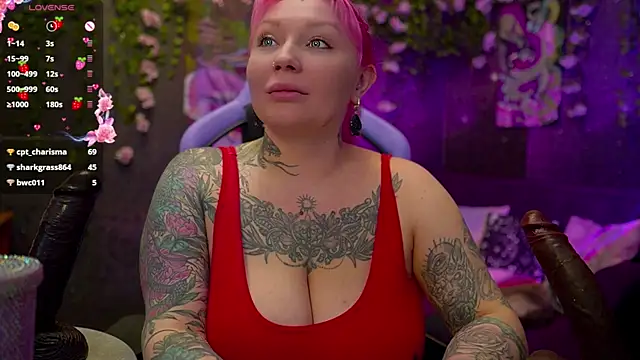 Snapshot of BlackedBarbie chatting on November 9, 2025, 7:40 pm BlackedBarbie online show from November 9, 2025, 7:40 pm