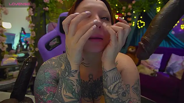 Snapshot of BlackedBarbie chatting on April 12, 2026, 8:45 pm BlackedBarbie online show from April 12, 2026, 8:45 pm