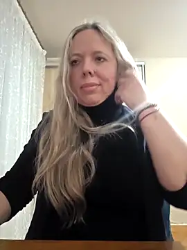 Irina3718 online show from February 4, 2026, 3:29 pm