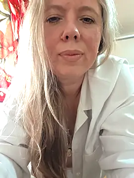 Irina3718 online show from March 15, 2026, 1:18 pm