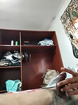 crazyweelove online show from March 22, 2026, 2:40 pm