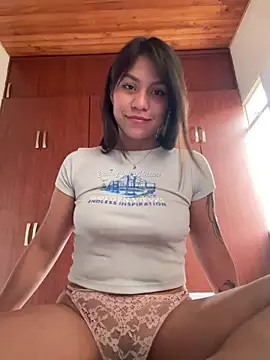 Snapshot of -Selene- chatting on April 16, 2026, 9:39 pm -Selene- online show from April 16, 2026, 9:39 pm