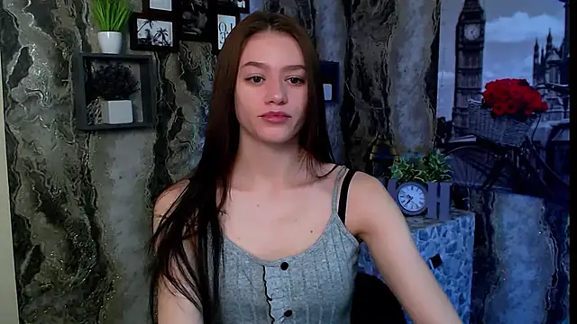 LanaTey online show from February 25, 2026, 6:02 am